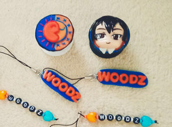 Woodz Popsocket and Name keycain